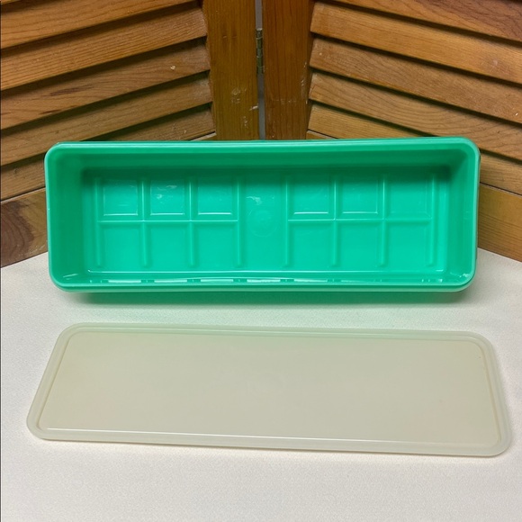 Tupperware  Storage Container - Picture 6 of 12